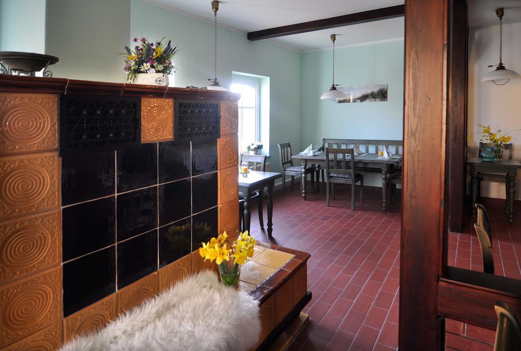 טיסואו Hotel Haus Moenchgut מראה חיצוני תמונה