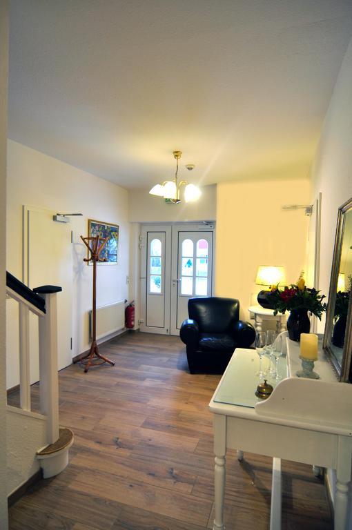 טיסואו Hotel Haus Moenchgut מראה חיצוני תמונה