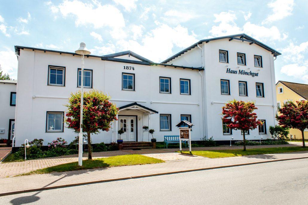טיסואו Hotel Haus Moenchgut מראה חיצוני תמונה